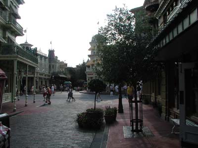 Main Street East Courtyard