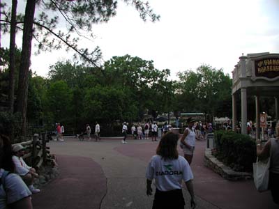 Frontierland Entrance