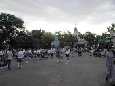 Liberty Square Or Frontierland